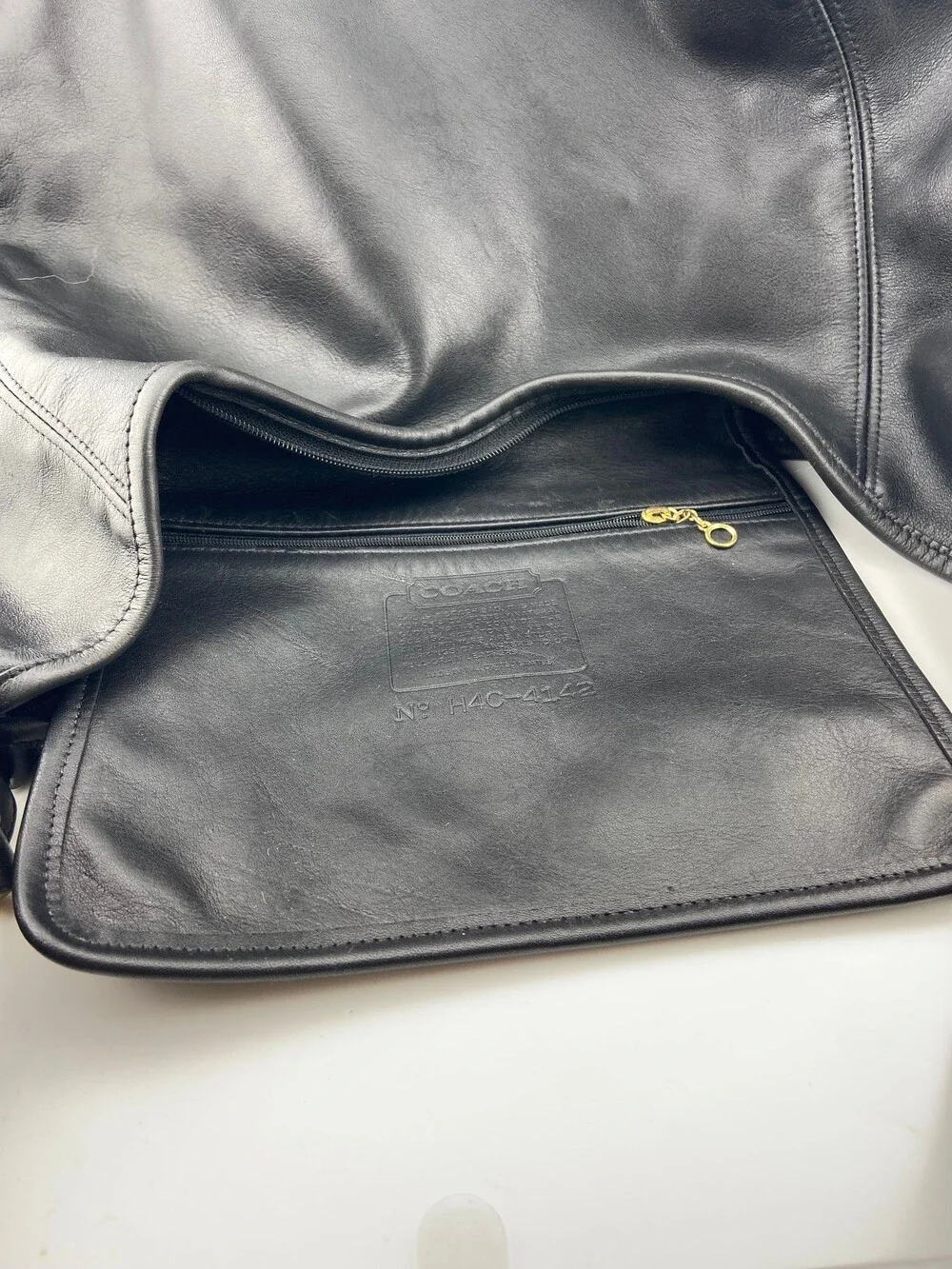 Vintage COACH Wooster Hobo Black Style 4142 Classic 1994 - Black / Lightweight